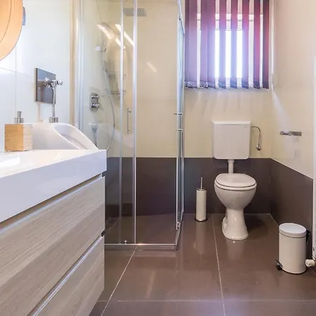 Istrakamen Willa Ližnjan