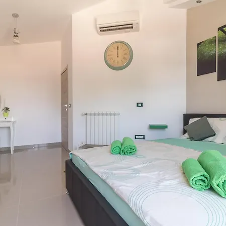 Istrakamen * Ližnjan